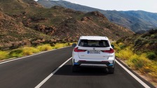 bmw_ix1_edrive20_2023-10.jpg