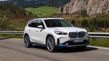 bmw_ix1_edrive20_2023-15.jpg