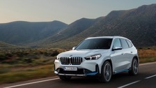 bmw_ix1_edrive20_2023-18.jpg