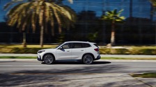 bmw_ix1_edrive20_2023-20.jpg