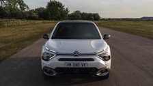 citroen_e-c4_x_2022-02.jpg