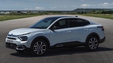 citroen_e-c4_x_2022-13.jpg