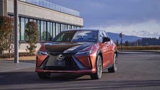 lexus_rz_450e_2023-06.jpg