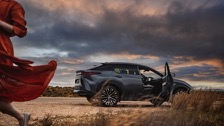 lexus_rz_450e_2023-12.jpg