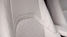 lexus_ux_300e_electric_2023-21.jpg