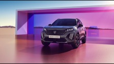 peugeot_e-2008_2023-03.jpg