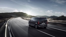 peugeot_e-expert_combi_2021-05.jpg