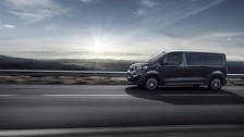 peugeot_e-expert_combi_2021-06.jpg