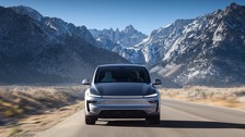 tesla_model_y_2025-06.jpg