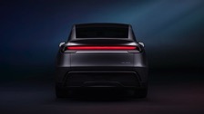 tesla_model_y_2025-12.jpg