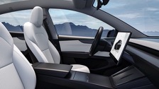 tesla_model_y_2025-16.jpg