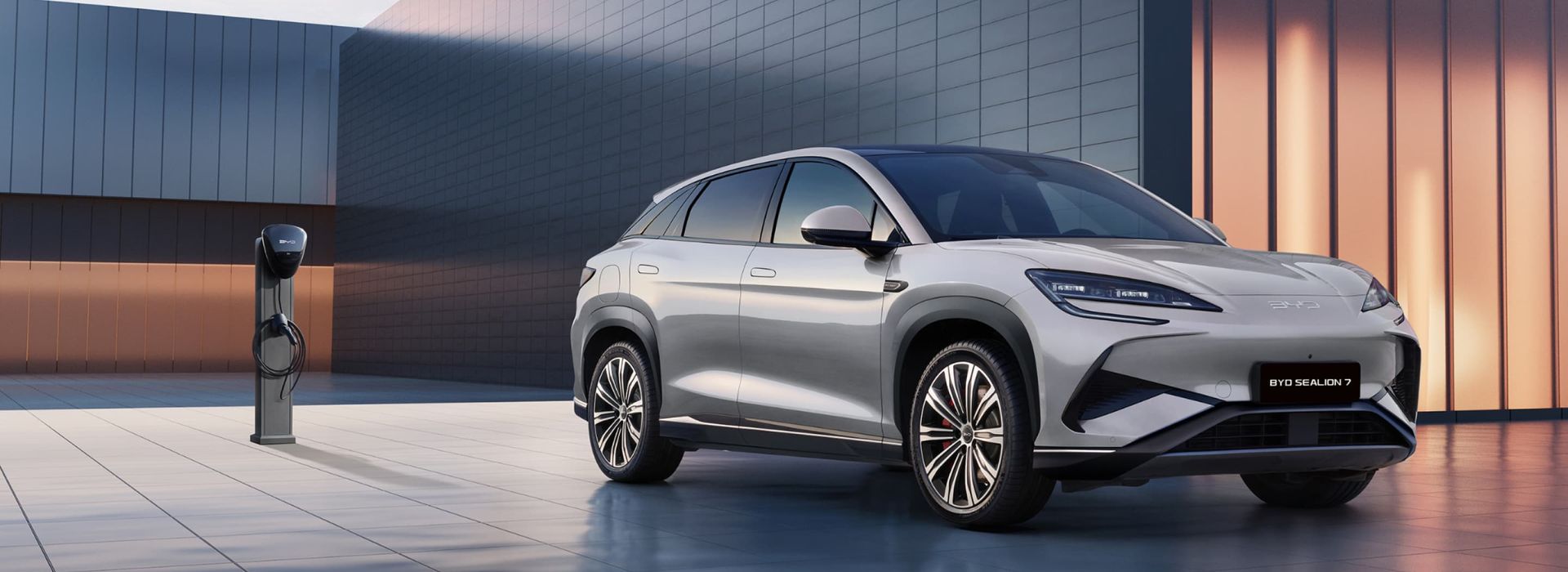 BYD Sealion 7 új teszt vélemény 2025 autó pályzat